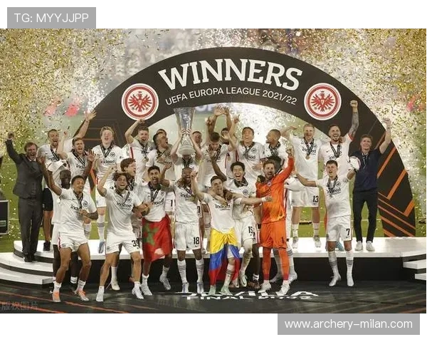 足球球星转会费背后的经济因素与市场动态解析 足球球星转会费背后的经济因素与市场动态解析